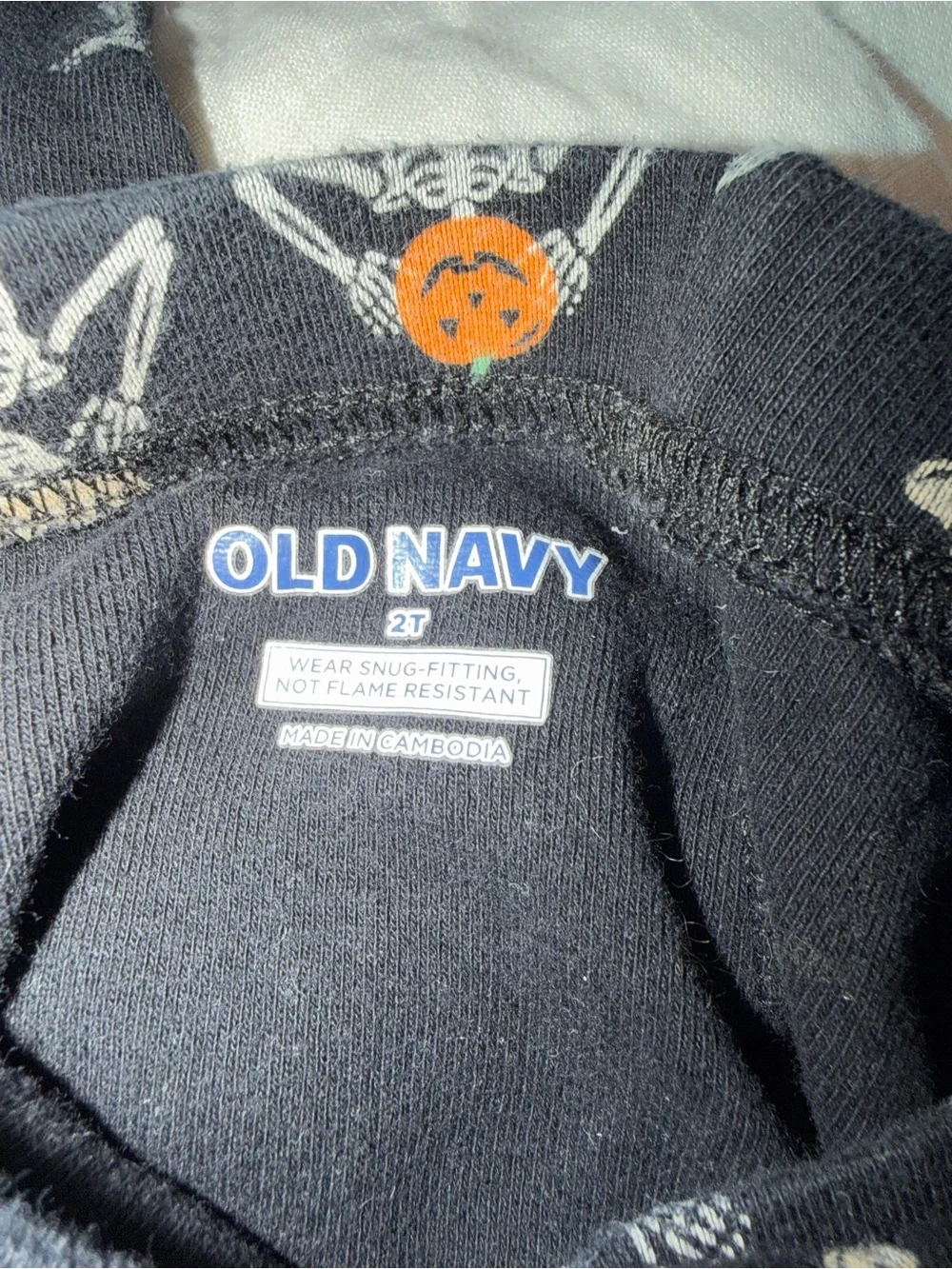 Old Navy Black Skeleton & Halloween Print pajamas -2T
